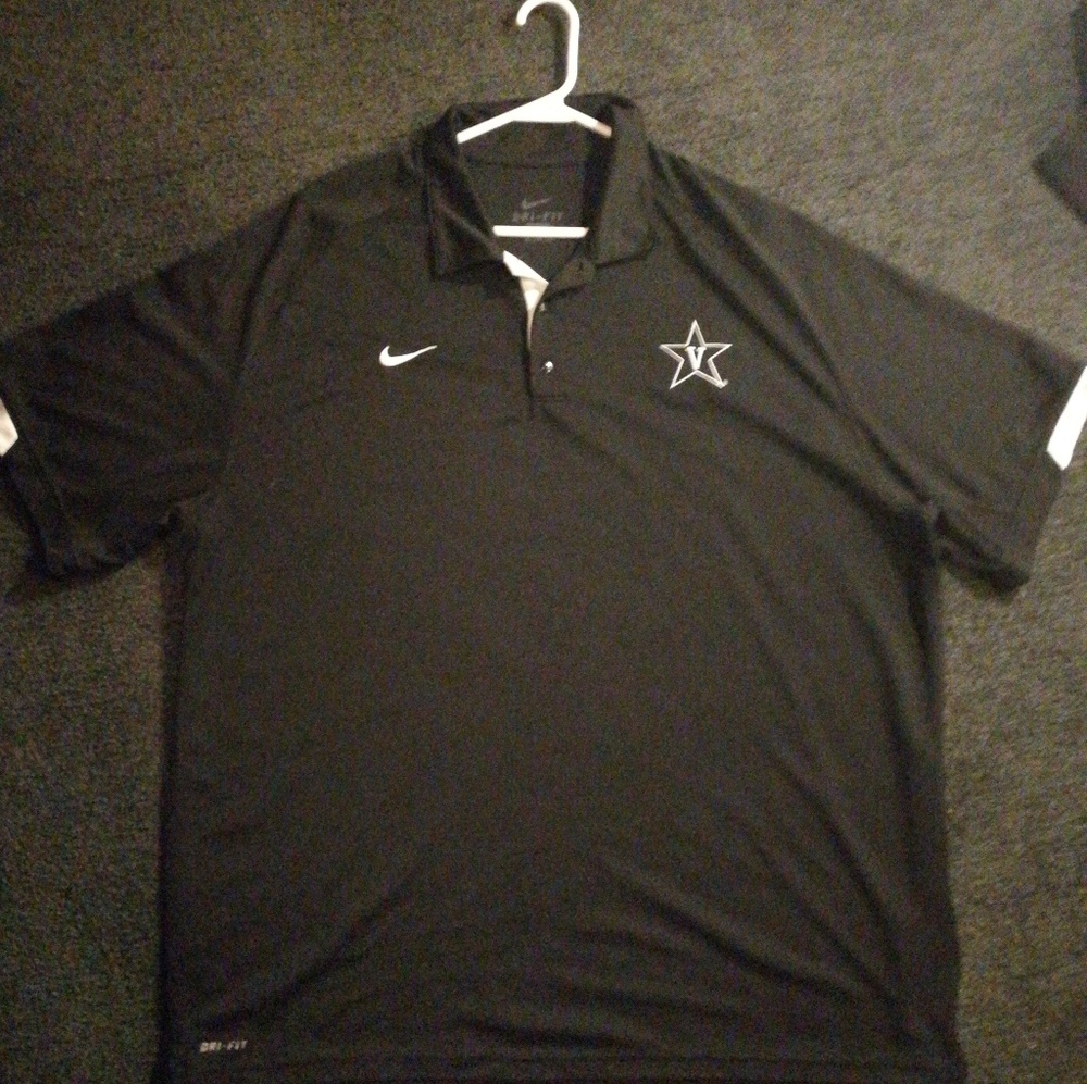 Men NIKE DRY FIT golf shirt